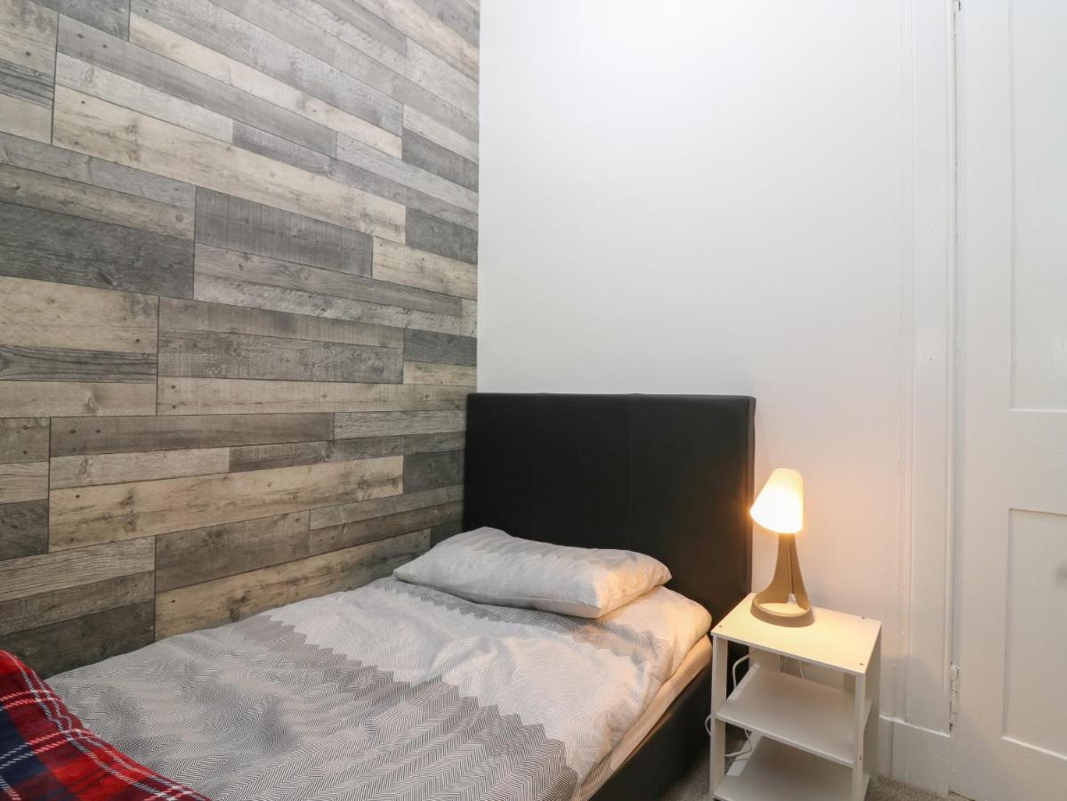 Rockstar Holiday home Macduff